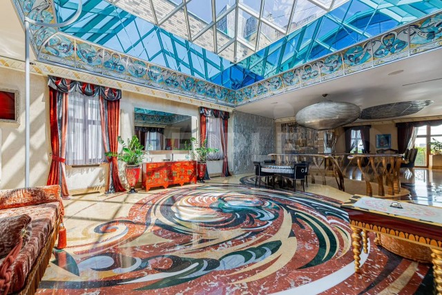 Скромная квартира за миллиард