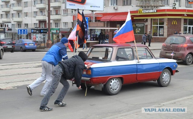 В центре Москвы ставят ограждения, к Манежной и Красной площадям стянут ОМОН