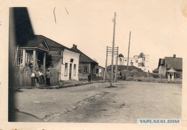 Крестьяне, деревенские  хаты. 1941-1942