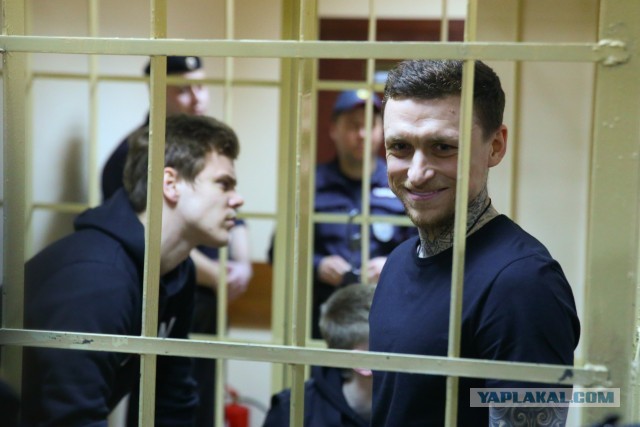 Видео из отдела полиции, где задержанный футболист получил смертельные ожоги