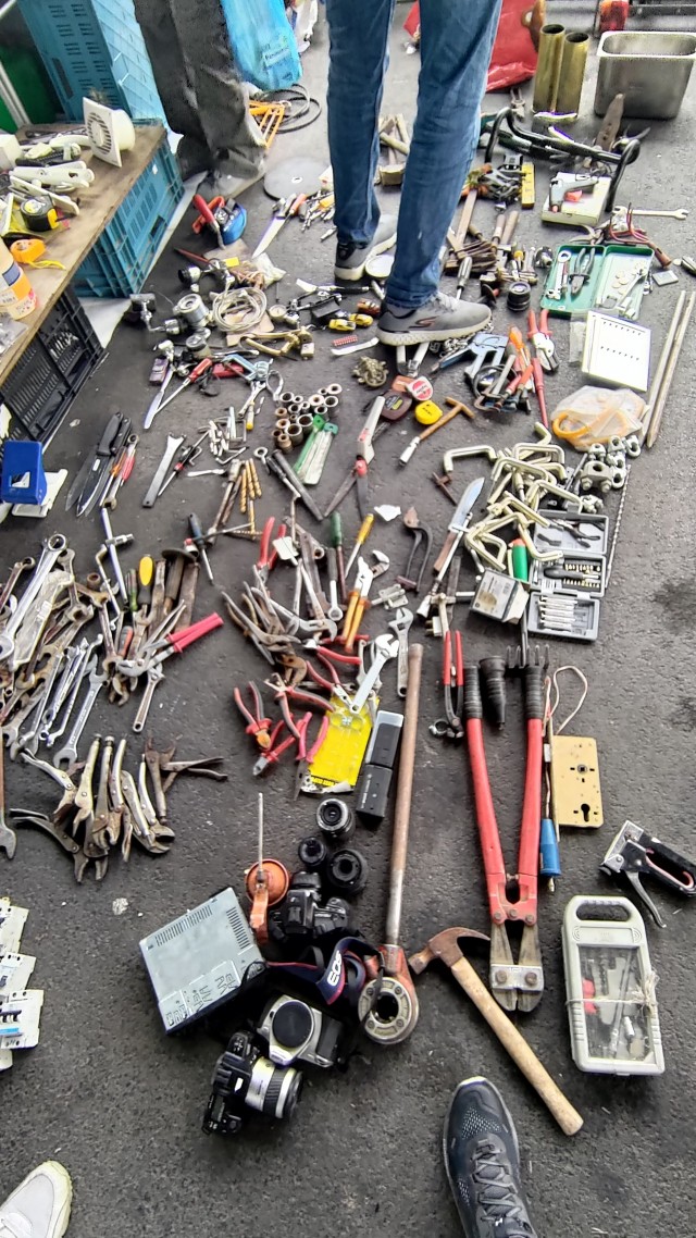 новое 24 часа барахолка. новое 24 часа барахолка. новое 24 часа барахолка. рынок барахолка. новое 24 часа барахолка.