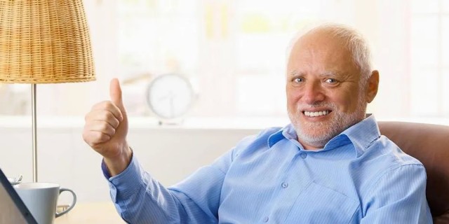 Не пиз**астрадание, но не понимание этих сорокапятилетних "девушек". Не кочет! Из Жизни!
