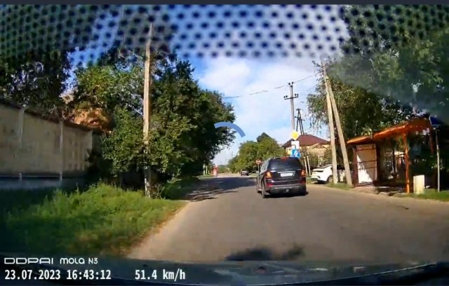 Поворот налево с правого края