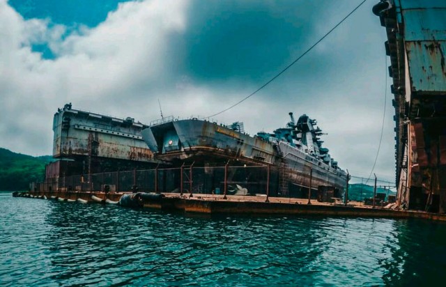 ТАРКР пр. 1144 "Адмирал Лазарев" в процессе утилизации