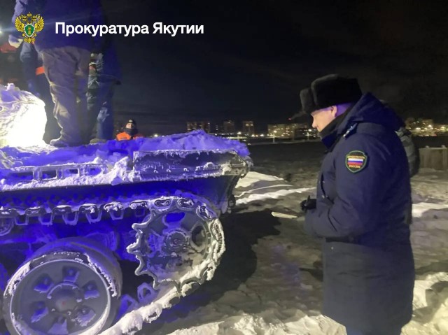 Подросток погиб внутри танка на выставке военной техники в Якутии