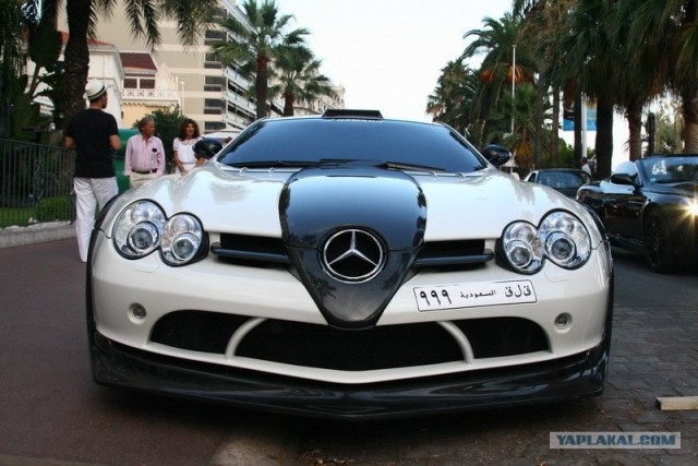 Позолоченный Ferrari