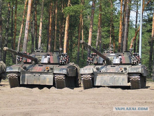 «Я из газеты»: самая необычная танковая маскировка