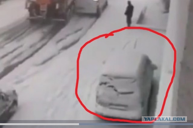 Уборка снега где то в Европе