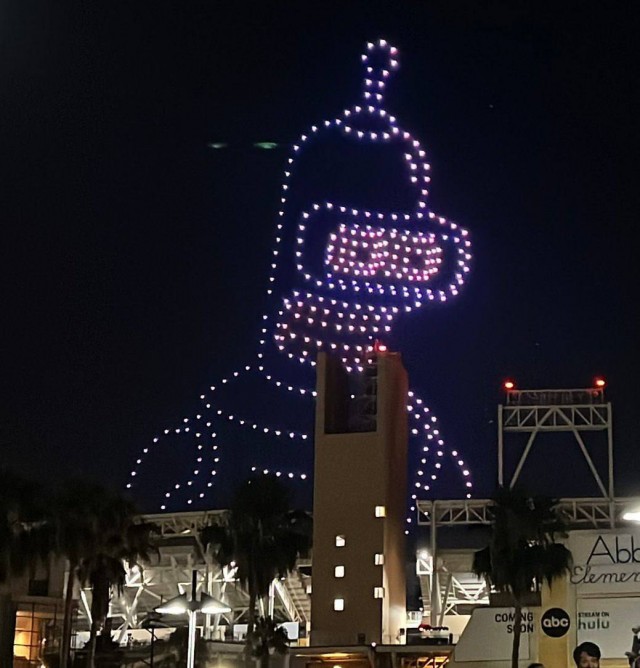 Спустя 10 лет на экраны вернулся сатирический мультсериал «Футурама»