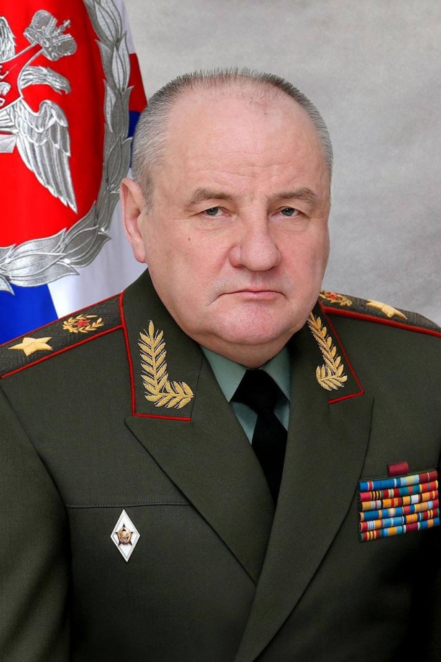 А теперь о некоторых сокровищах генерала Попова, задержанного по делу о хищении 40 млн рублей в парке "Патриот"