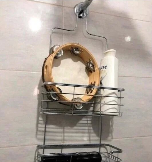 Россияне начали скупать осиновые колья, шаманские бубны и кукол вуду