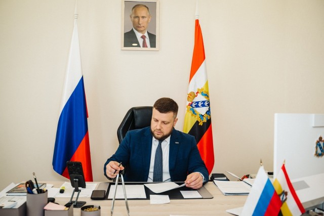 "Я на этом ездить не буду" В Курской областной Думе разгорелся скандал из-за планов по замене служебного автопарка