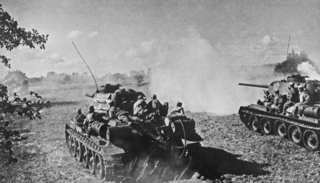 «Три танкиста — три веселых друга». История реального экипажа, ставшего прототипом легендарной песни