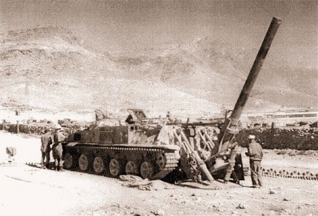 Фотографии связанных с историей Красной и Советской Армии.
