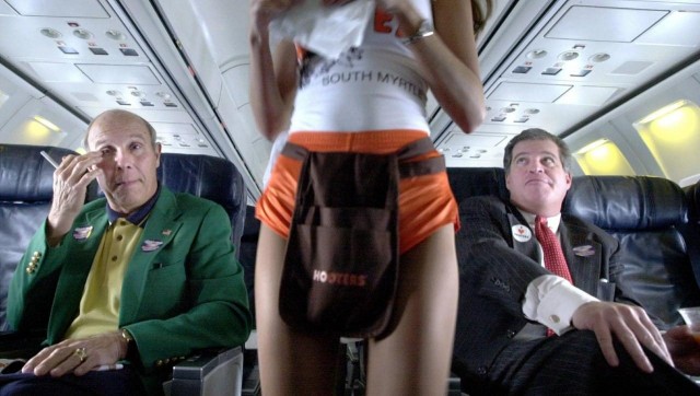 Жаль, что обстоятельства "приземлили" авиакомпанию Hooters Air