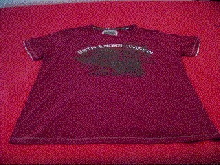 Как правильно сложить футболку.