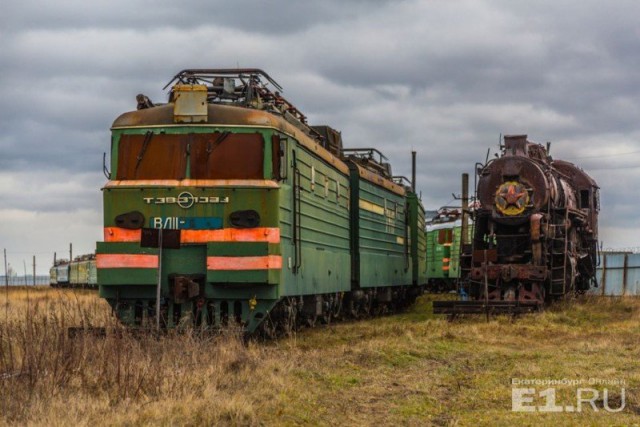 Фоторепортаж с секретной базы на Урале, где хранятся старинные поезда