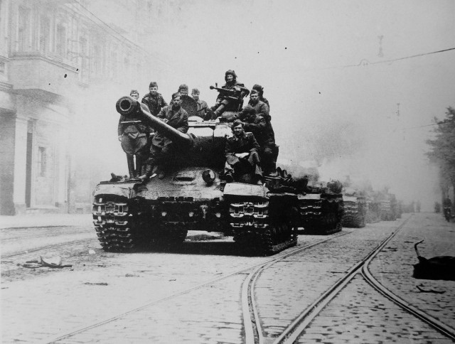 История в фотографиях