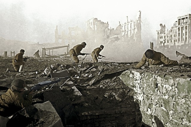 Фотографии связанных с историей Красной и Советской Армии.