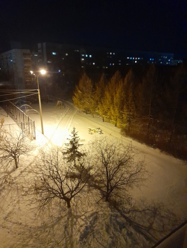 Давно вроде не было... А что у вас за окном