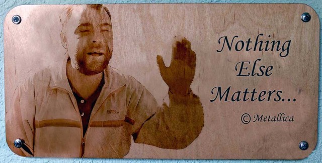 Проект "Голые стены"