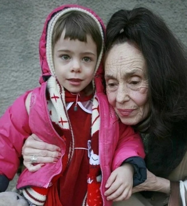 Родила в 66 и попала в Книгу рекордов. Прошло 20 лет. Как сегодня живут мама и дочь, прославившиеся на весь мир