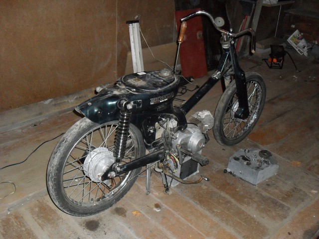 Кастом-мопед Honda Super Cub своими руками