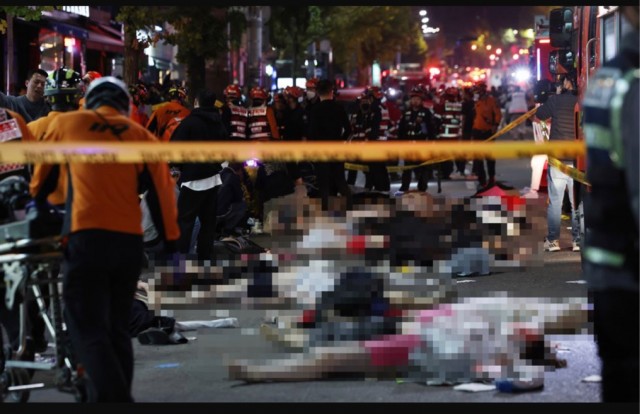 В Сеуле в давке погибло более 150 человек