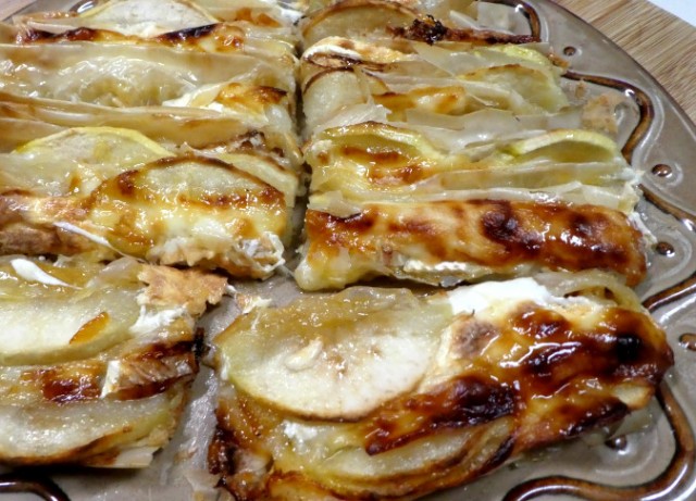Пирог с сыром Бри