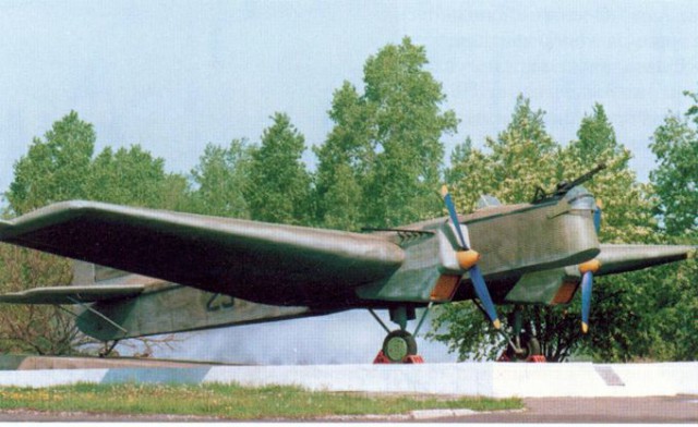 20 самых интересных авиапамятников