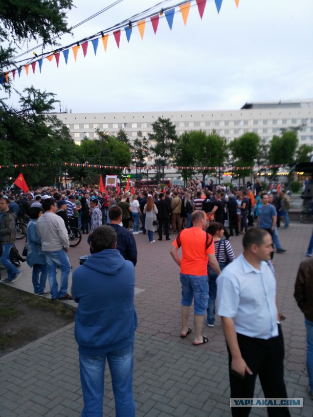 Митинг в Иркутске против повышения цен на топливо