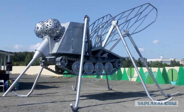 Памятники, способные удивить любого