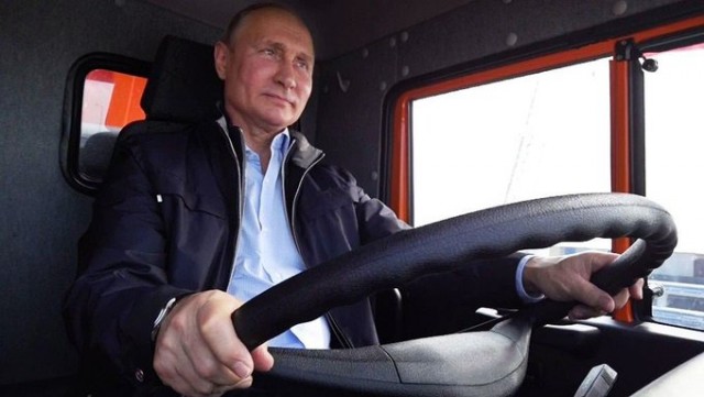 Замглавы администрации Херсонской области Кирилл Стремоусов погиб в ДТП