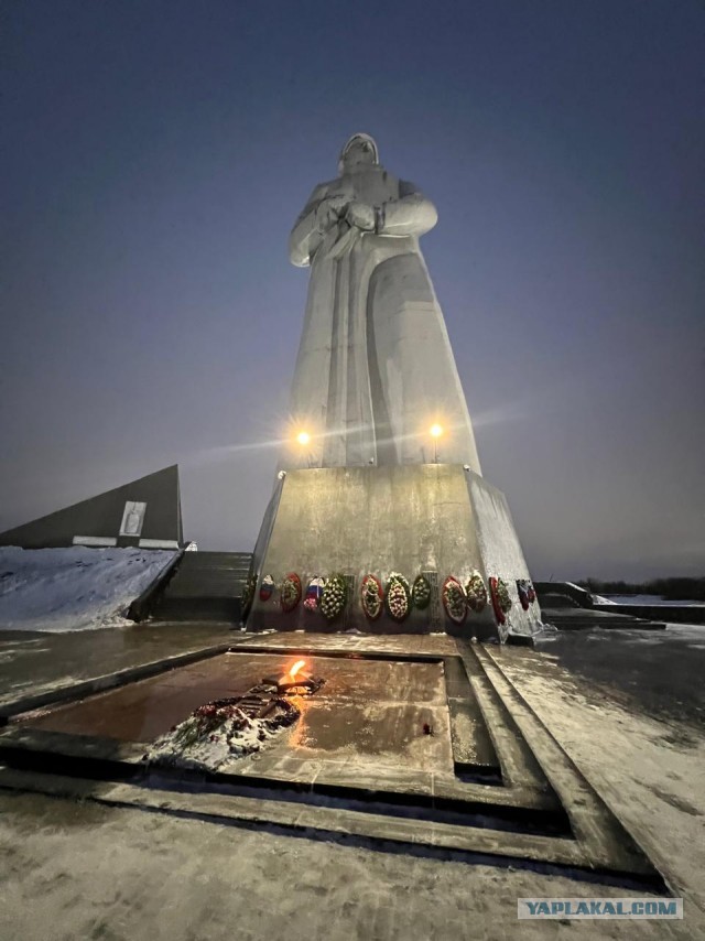 Посмотрите, как завораживающе выглядит «Алёша» — памятник защитникам Советского Заполярья