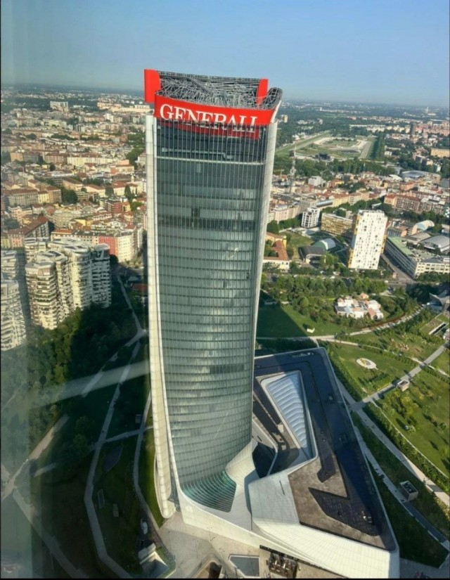 Итальянские строители уже не те.