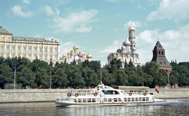 Москва и москвичи. Двадцатый век. 02.12.25