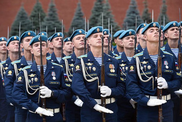 Есть ли ВДВ на Украине?