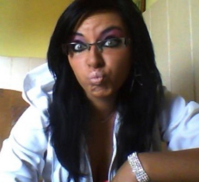 Они не смогли вовремя остановиться и всё продолжали и продолжали наносить макияж