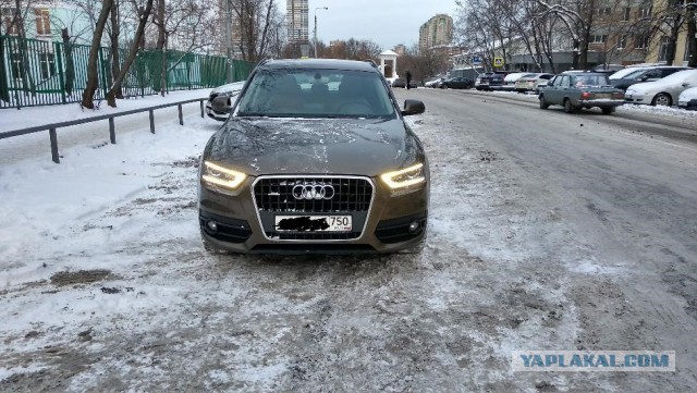 Продам Audi Q3 2012