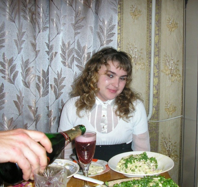 Давай я тебя ещё вот в этой позе сфоткаю