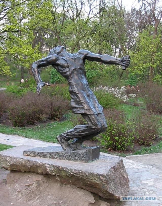 Пошлые советские скульптуры