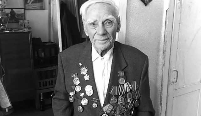 Про Серп и Молот и один праздничный видеоролик...