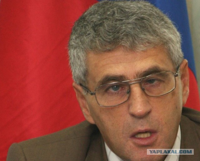 «Известный российский писатель» попросил убежища на Украине