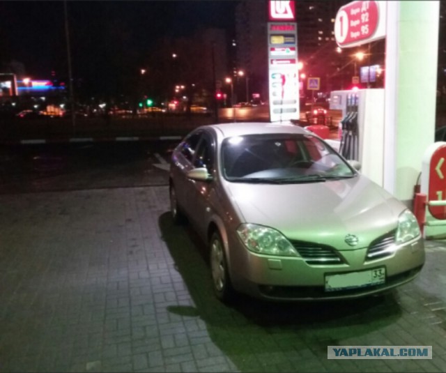Продам Nissan Primera 1.8 золотого цвета