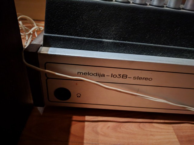 Радиотехника Мелодия-103Б-стерео