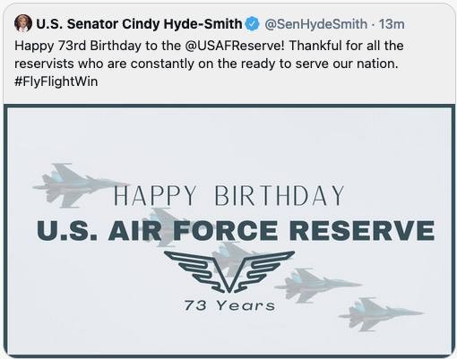 Американский сенатор поздравила свои ВВС картинкой СУ-34