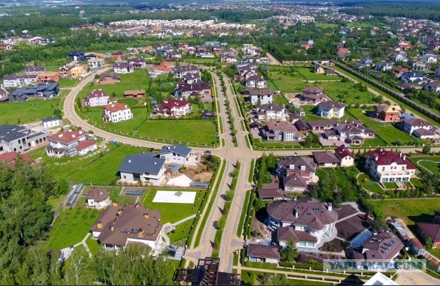 Нетрудовые доходы. Министр труда Антон Котяков поселился в «Монтевиле» на средства неясного происхождения