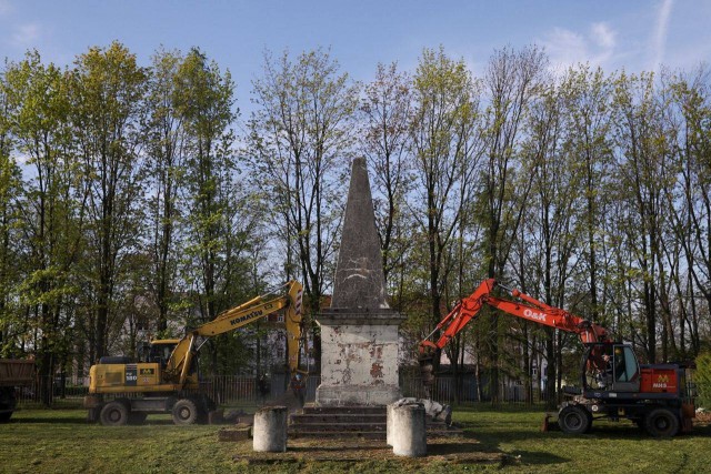 Победная поступь идиотизма по планете – том 13