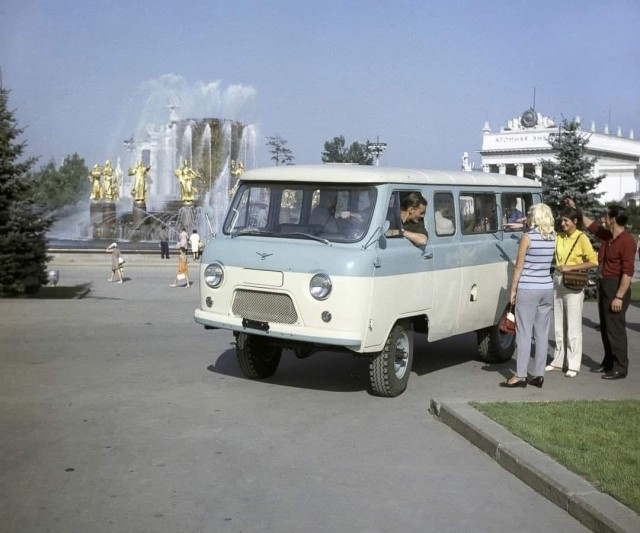 Фотохроника "загнивающего совка". Часть 11. Советские автомобили