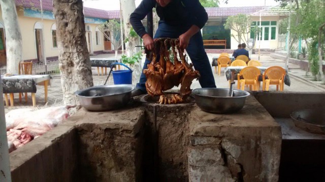 Про Узбекистан.
